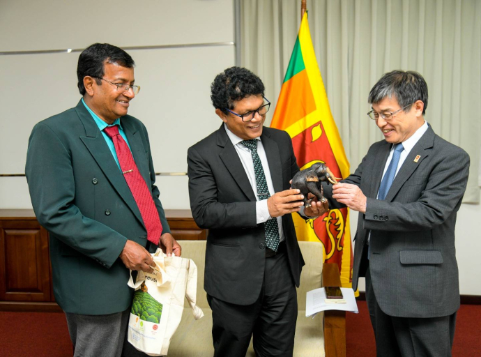 Japanese Ambassador Meets Environment Minister to Discuss Sri Lanka's Environmental Policy